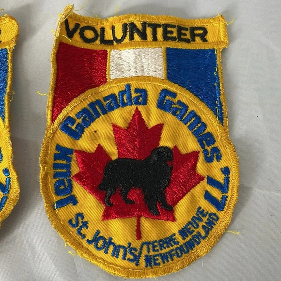 VINTAGE 1977 Canada Games Memorabilia St. John’s, Newfoundland Button Badges - Picture 2 of 9